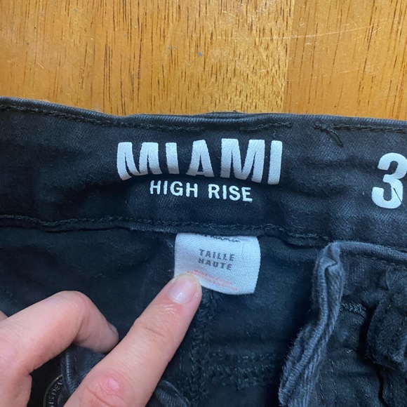 Black jean shorts - Picture 4 of 4